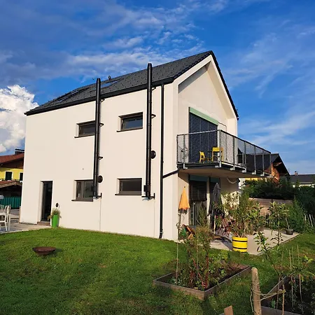 Haus Am Mit Garten